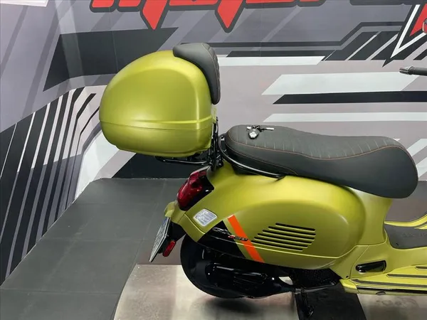VESPA GTS SUPER 125 - Thumbnail 10