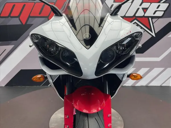 YAMAHA YZF-R1 - Thumbnail 17