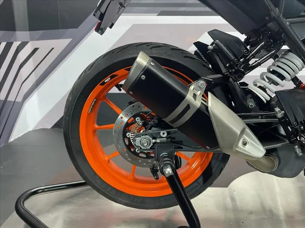 KTM 125 DUKE - Thumbnail 11