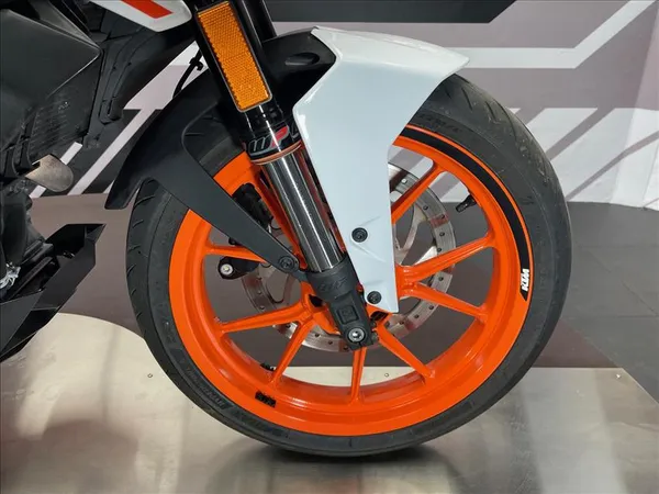 KTM 390 DUKE - Thumbnail 8