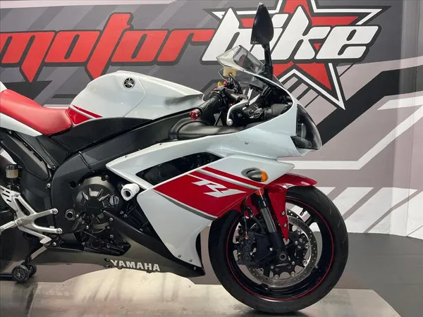 YAMAHA YZF-R1 - Thumbnail 10