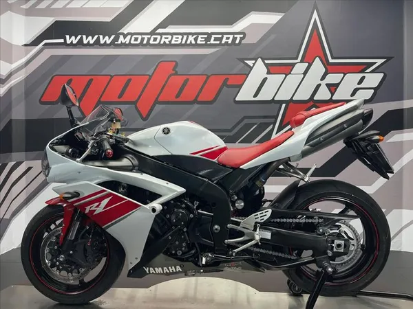 YAMAHA YZF-R1 - Thumbnail 19