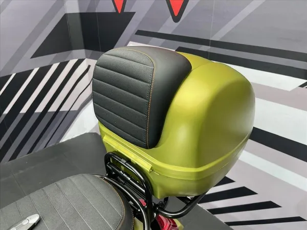 VESPA GTS SUPER 125 - Thumbnail 15