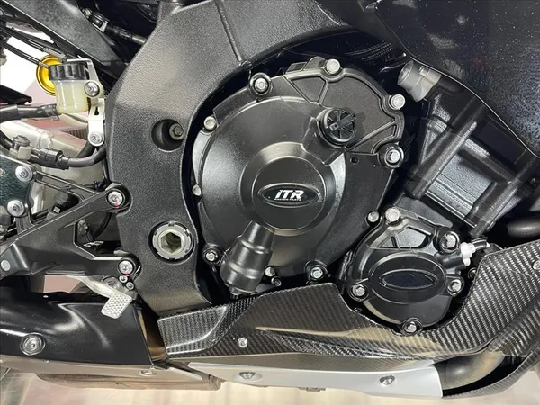 YAMAHA YZF-R1M  - Thumbnail 12