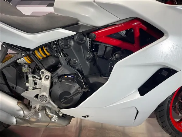 DUCATI SUPERSPORT S - Thumbnail 10
