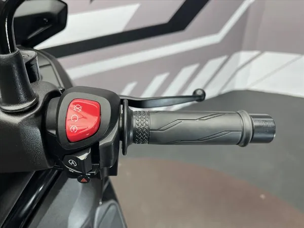 YAMAHA X-MAX 125 ABS - Thumbnail 5