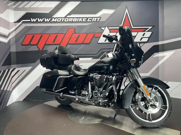 HARLEY DAVIDSON STREET GLIDE SPECIAL - Thumbnail 9