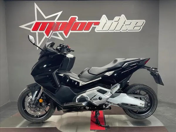 HONDA FORZA 750 - Thumbnail 4