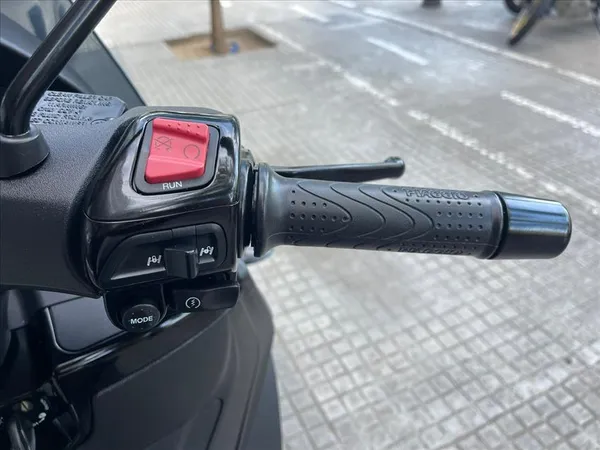 PIAGGIO MP3 300 HPE - Thumbnail 12