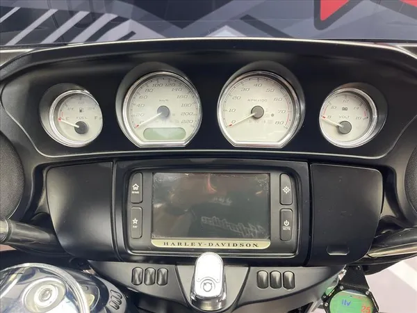 HARLEY DAVIDSON STREET GLIDE SPECIAL - Thumbnail 20