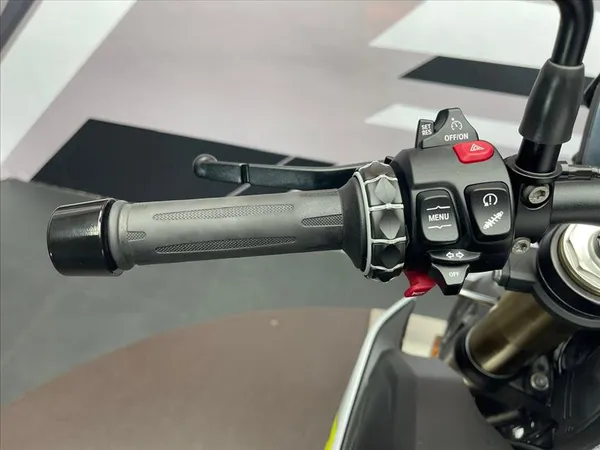 BMW S 1000 R - Thumbnail 4