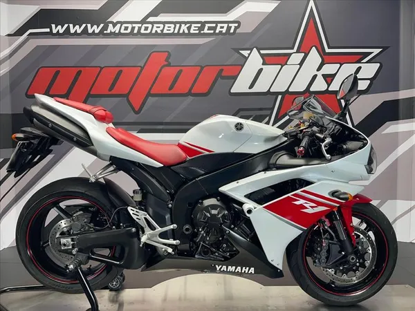 YAMAHA YZF-R1 - Image 1