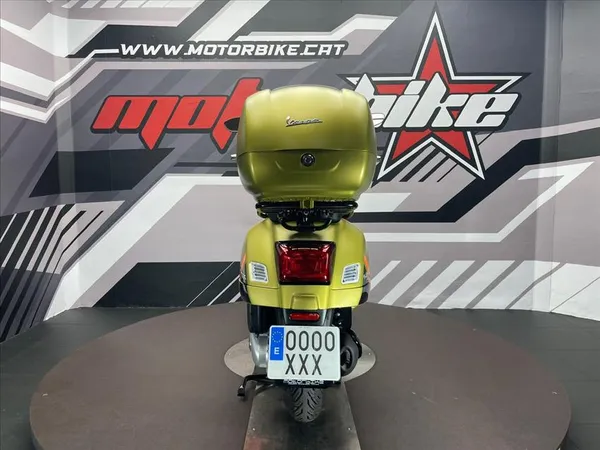 VESPA GTS SUPER 125 - Image 2