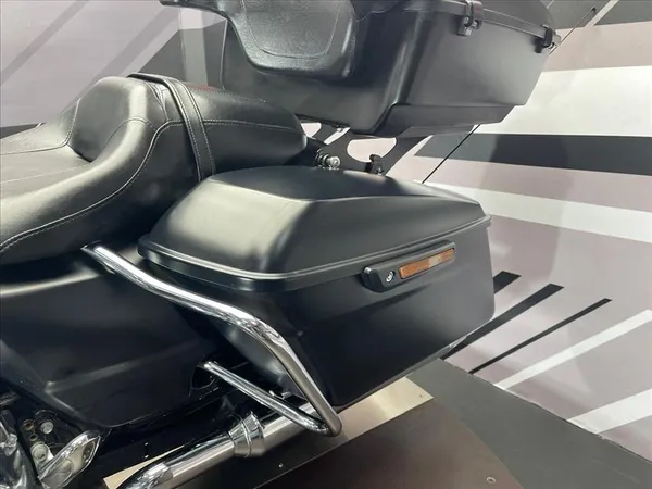 HARLEY DAVIDSON STREET GLIDE SPECIAL - Thumbnail 14