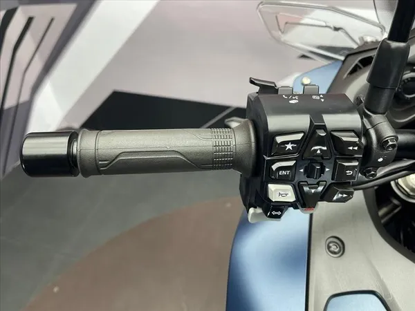 HONDA NT 1100 - Thumbnail 4