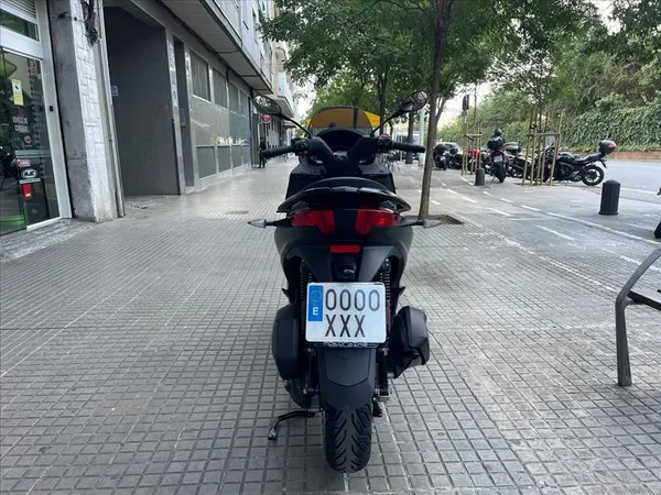 PIAGGIO MP3 300 HPE - Image 2