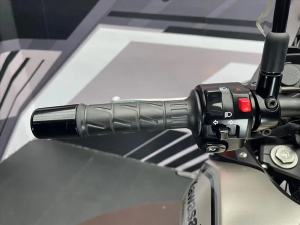 KAWASAKI VERSYS 650 ABS - Thumbnail 4