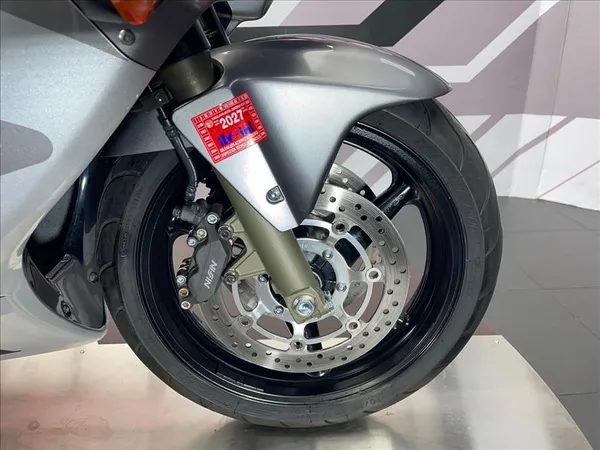 HONDA CBR 600F - Thumbnail 9