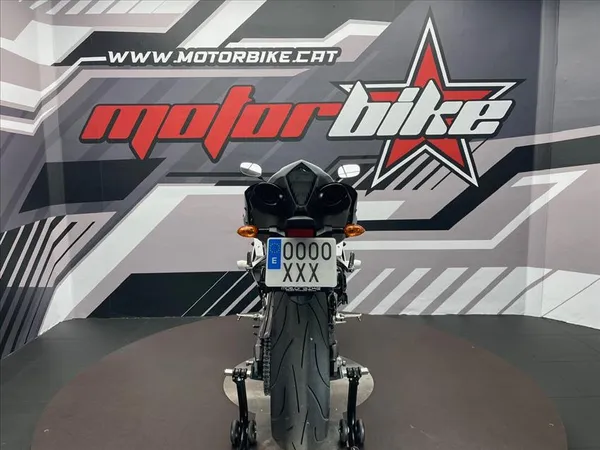 YAMAHA YZF-R1 - Thumbnail 2