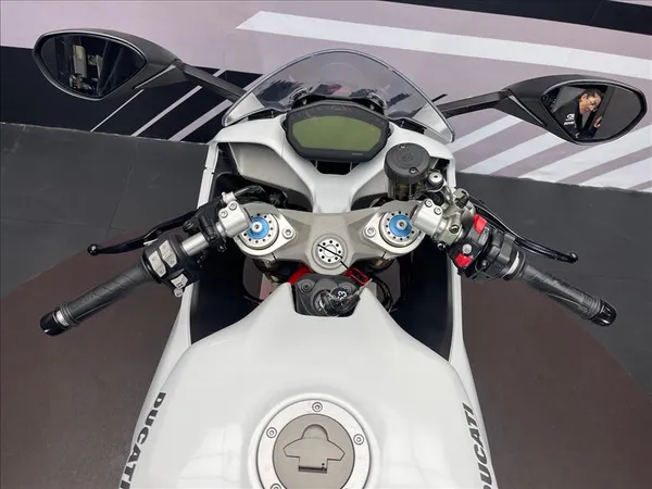 DUCATI SUPERSPORT S - Thumbnail 3