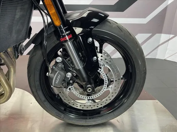 TRIUMPH TRIDENT 660 - Thumbnail 9