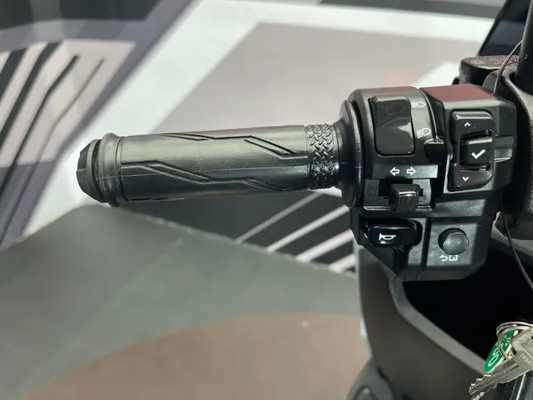 YAMAHA NMAX - Thumbnail 9