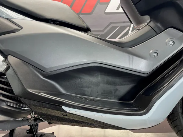 YAMAHA NMAX - Thumbnail 12