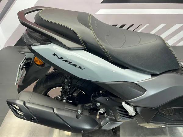 YAMAHA NMAX - Thumbnail 13