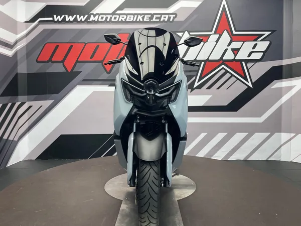 YAMAHA NMAX - Thumbnail 3