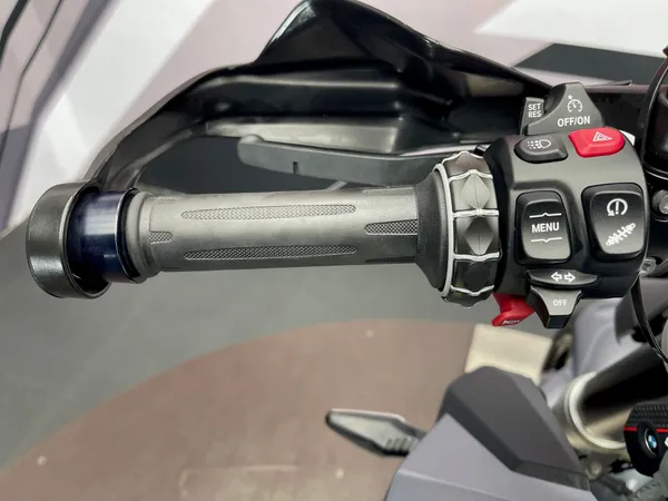 BMW F 900 R - Thumbnail 9
