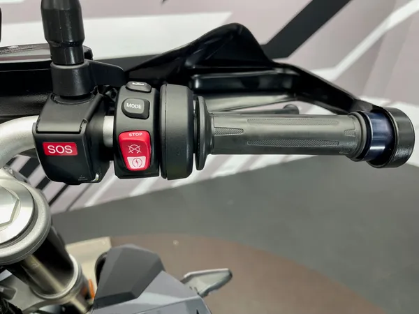 BMW F 900 R - Thumbnail 10
