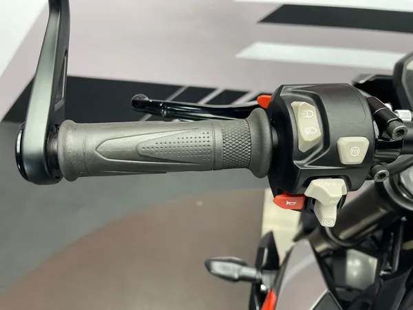 TRIUMPH STREET TRIPLE RS - Thumbnail 14