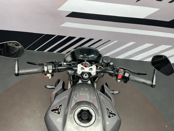 TRIUMPH STREET TRIPLE RS - Thumbnail 12