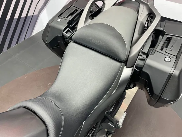 HONDA NT 1100 - Thumbnail 16