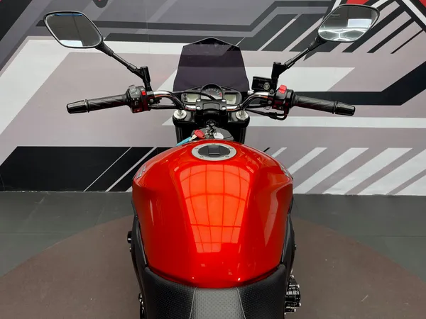 SUZUKI GSR 600 - Thumbnail 7