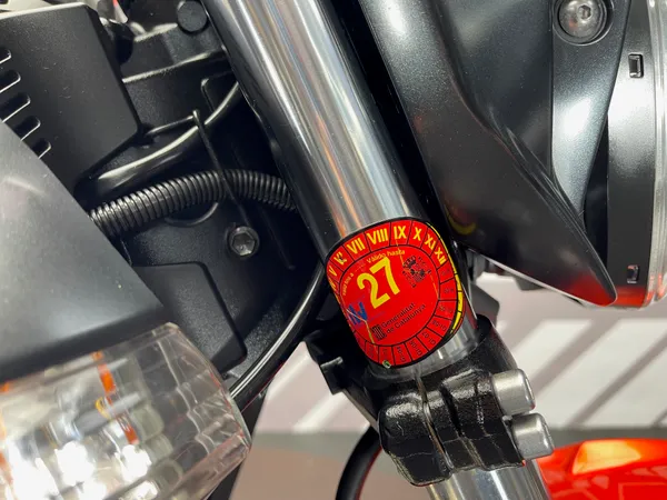 SUZUKI GSR 600 - Thumbnail 15