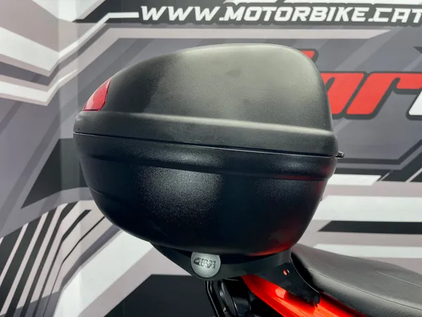 SUZUKI GSR 600 - Thumbnail 18