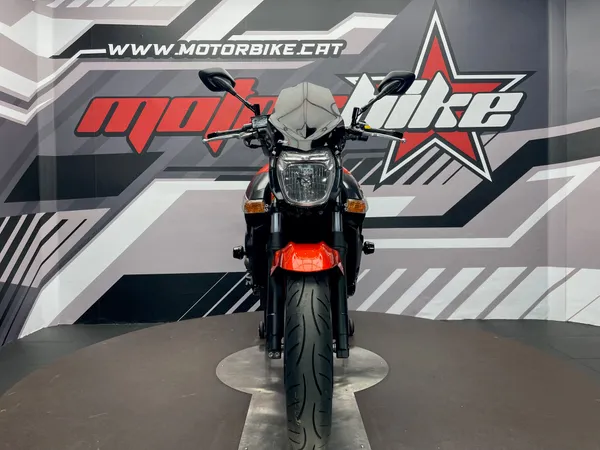 SUZUKI GSR 600 - Thumbnail 3