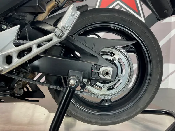 SUZUKI GSR 600 - Thumbnail 26