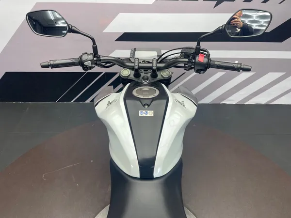 HONDA CB 125R - Thumbnail 7