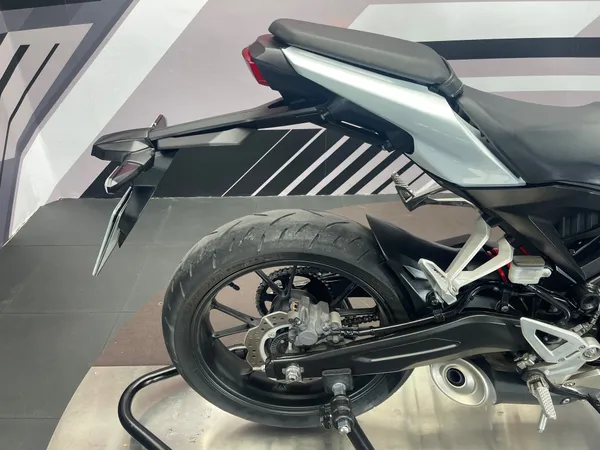 HONDA CB 125R - Thumbnail 12