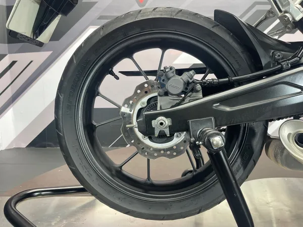 HONDA CB 125R - Thumbnail 13