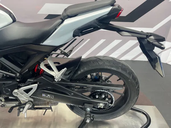 HONDA CB 125R - Thumbnail 16