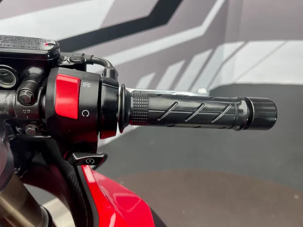 HONDA CBR 650R - Thumbnail 9