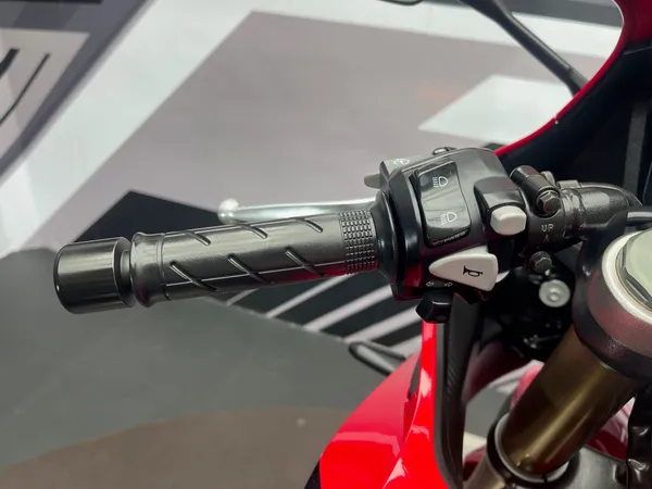 HONDA CBR 650R - Thumbnail 8