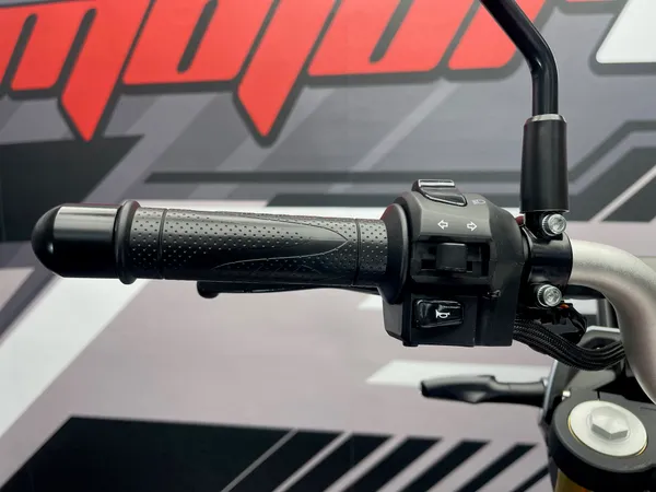 QJMOTOR SRK 125 S - Thumbnail 10