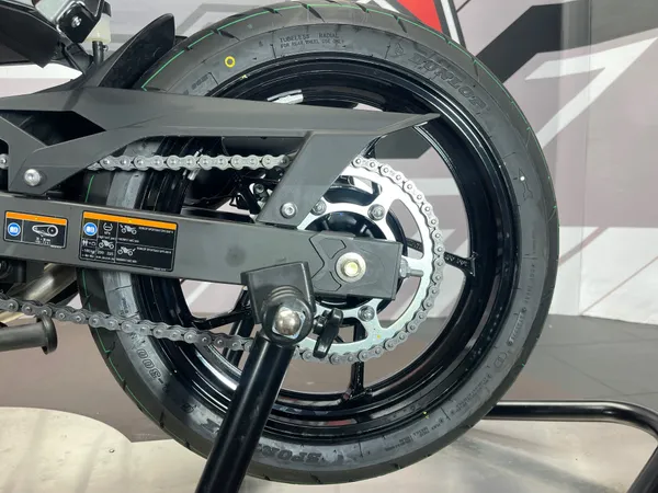 KAWASAKI NINJA 500 - Thumbnail 8
