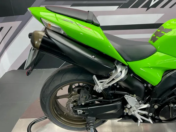 KAWASAKI ZX-10 R - Thumbnail 15