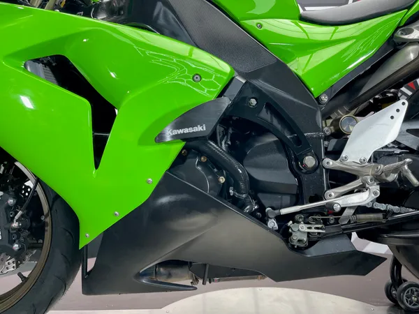 KAWASAKI ZX-10 R - Thumbnail 14