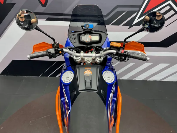 KTM 990 ADVENTURE - Thumbnail 7